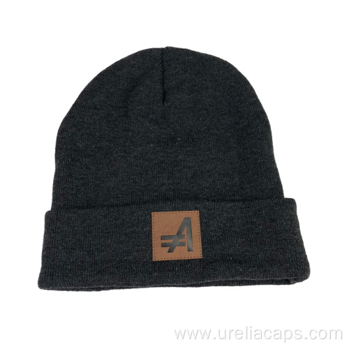 Knit beanie with label logo